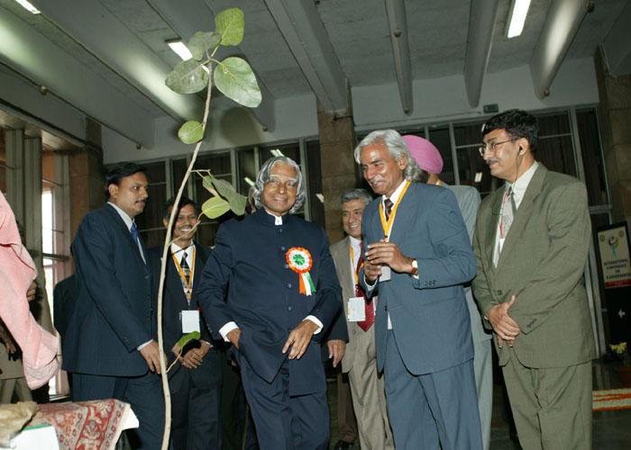 Inaugurational Address at the International Conference on E-governance (ICEG 2003) --10