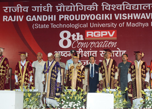 President Attends 8th Convocation Of Rajiv Gandhi Proudyogiki Vishwavidyalaya