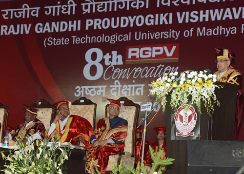 President Attends 8th Convocation Of Rajiv Gandhi Proudyogiki Vishwavidyalaya