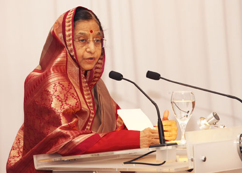 Speech By The President Of India, Smt. Pratibha Devisingh Patil, At The Banquet Hosted By President Of The Republic Of Cyprus H.e. Mr. Demetris Christofias In Cyprus