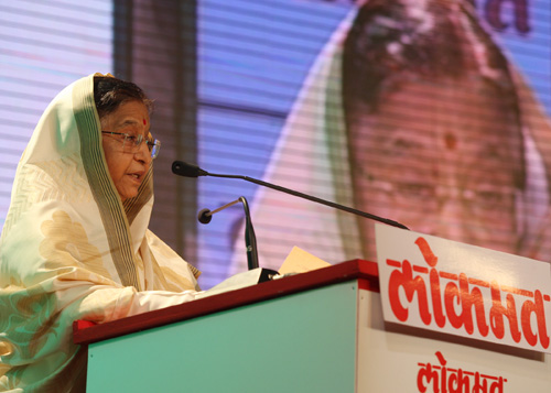 SPEECH BY HER EXCELLENCY THE PRESIDENT OF INDIA, SHRIMATI PRATIBHA DEVISINGH PATIL AT THE PRESENTATION OF LOKMAT MAHARASHTRIAN OF THE YEAR 2011 AWARDS AT MUMBA